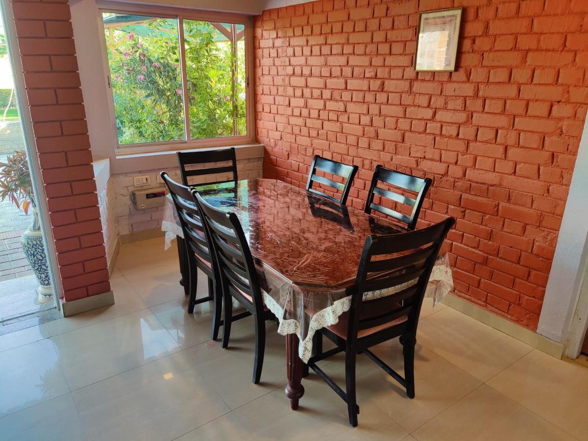 Brick Field Hotel Benares Buitenkant foto